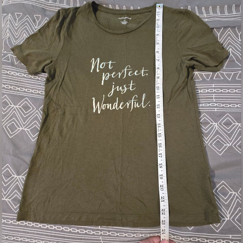 Banana Republic Not Perfect Just Wonderful Tshirt Size XS - Picture 3 of 5